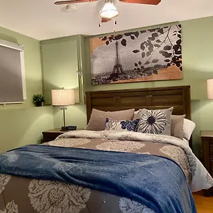 Apartment Grace Oasis With 2 Connected Bedrooms With A Pull-out Couch 